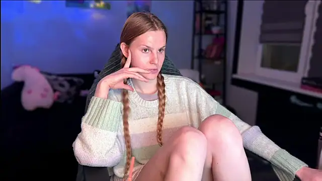 Chanel Gill online show from December 2025 09:26:01 PM