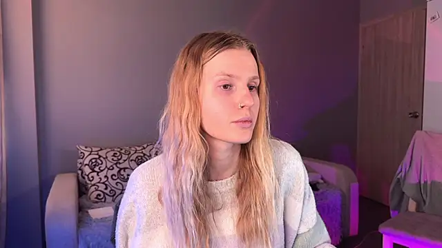 Chanel Gill online show from October 2025 07:54:01 AM