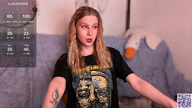 Chanel Gill online show from October 2025 04:07:02 PM