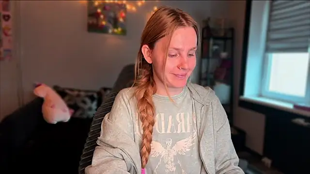 Chanel Gill online show from December 2025 07:56:01 AM