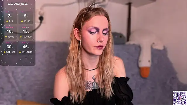 Chanel Gill online show from October 2025 06:41:02 PM