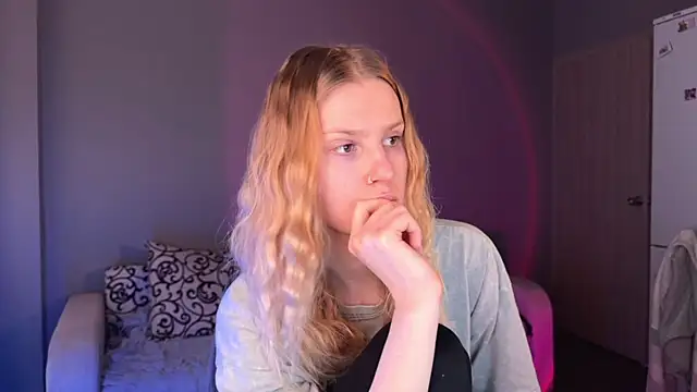 Chanel Gill online show from September 2025 08:20:01 AM