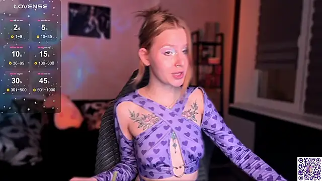 Chanel Gill online show from November 2025 06:52:01 PM