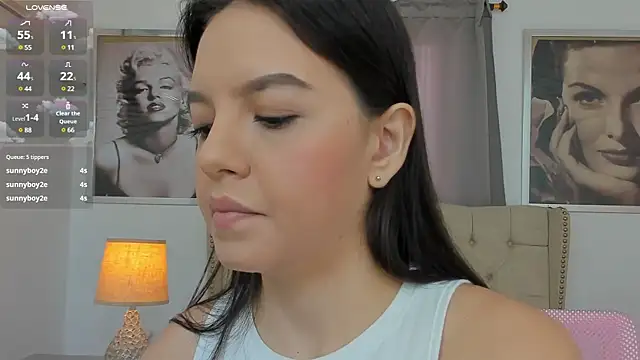 Snapshot of Beautyari_ chatting on March 2025 12:06:02 PM Beautyari online show from March 2025 12:06:02 PM