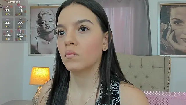 Snapshot of Beautyari_ chatting on October 2025 12:19:02 PM Beautyari online show from October 2025 12:19:02 PM