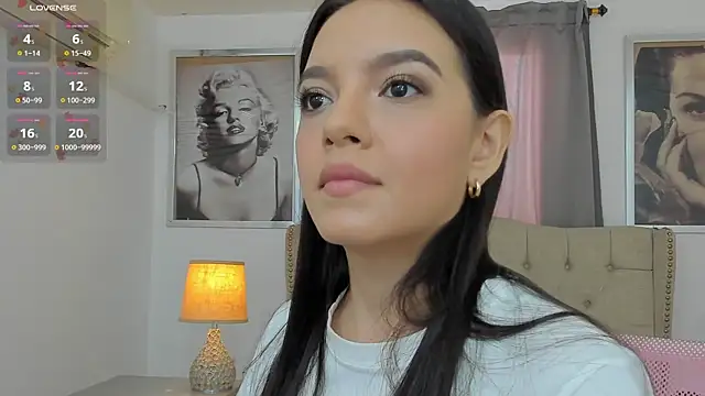 Snapshot of Beautyari_ chatting on October 2025 12:17:02 PM Beautyari online show from October 2025 12:17:02 PM