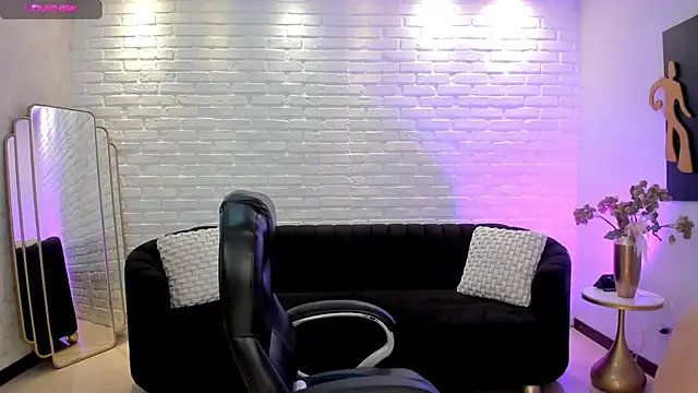 JennaOlsonX online show from February 2025 03:05:01 PM