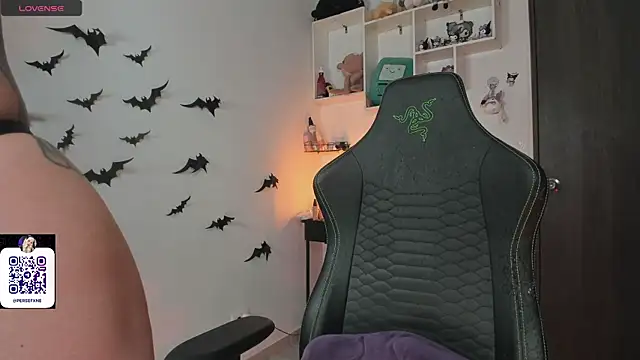 damnliciousss online show from November 2025 11:30:02 PM