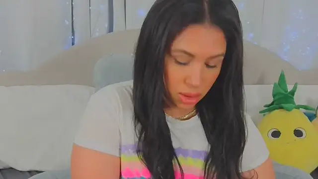 MeghanXO online show from March 2026 01:01:04 PM