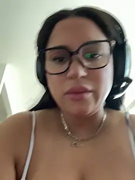 Snapshot of MeghanXO chatting on October 2025 02:18:02 PM MeghanXO online show from October 2025 02:18:02 PM