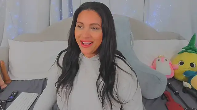 Snapshot of MeghanXO chatting on May 2026 01:47:02 AM MeghanXO online show from May 2026 01:47:02 AM
