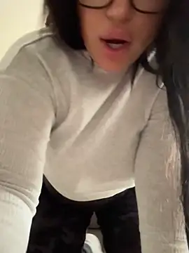 MeghanXO online show from November 2025 03:23:02 PM