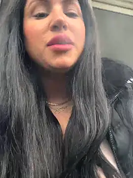 MeghanXO online show from October 2025 01:52:01 PM