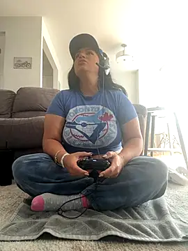 MeghanXO online show from October 2025 04:29:02 PM