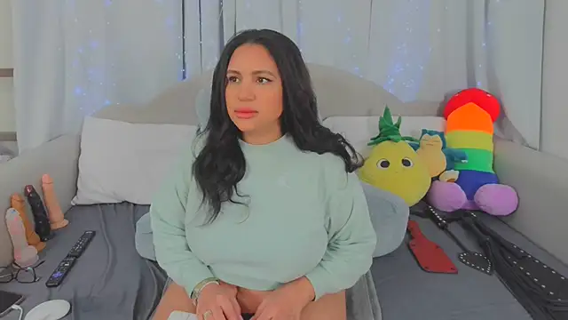 MeghanXO online show from March 2026 01:32:02 PM