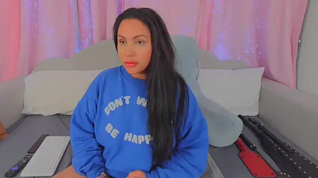 MeghanXO online show from November 2025 03:28:01 AM