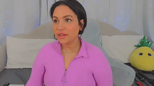 MeghanXO online show from March 2026 03:35:02 AM