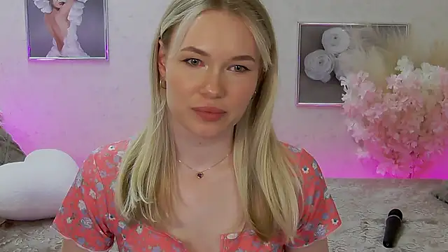 Veronika Mitchel online show from March 2025 07:38:02 PM