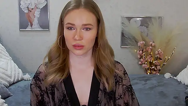 Veronika Mitchel online show from February 2025 07:54:02 PM