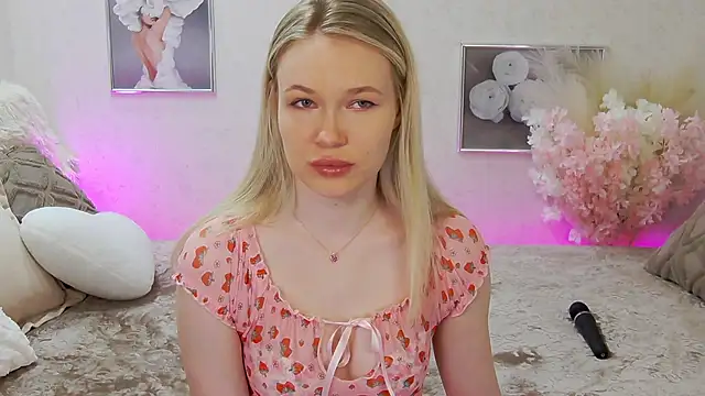 Veronika Mitchel online show from March 2025 09:24:02 PM