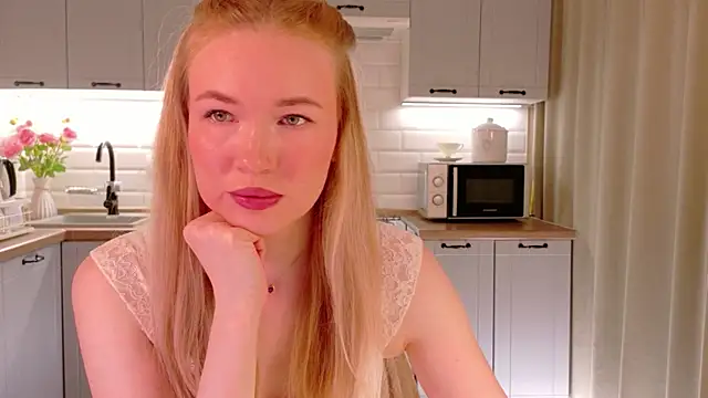 Veronika Mitchel online show from April 2026 04:49:01 PM