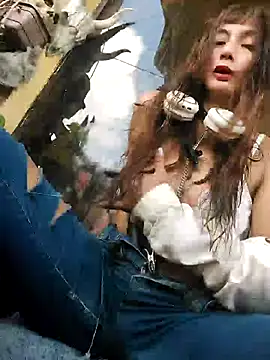 k lebannon online show from December 2025 05:34:02 PM