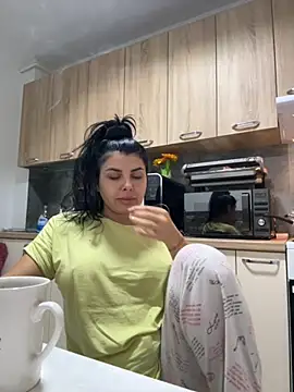 Snapshot of Scarlett-Dream chatting on October 2025 05:00:01 AM Scarlett-Dream online show from October 2025 05:00:01 AM