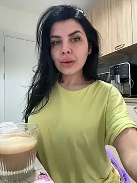 Snapshot of Scarlett-Dream chatting on February 2025 06:38:02 AM Scarlett-Dream online show from February 2025 06:38:02 AM