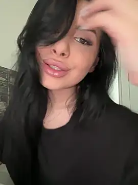 Snapshot of Scarlett-Dream chatting on March 2025 10:17:01 AM Scarlett-Dream online show from March 2025 10:17:01 AM