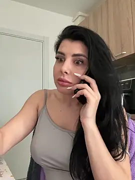Snapshot of Scarlett-Dream chatting on February 2025 09:43:01 AM Scarlett-Dream online show from February 2025 09:43:01 AM