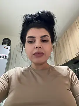 Snapshot of Scarlett-Dream chatting on February 2025 01:48:01 PM Scarlett-Dream online show from February 2025 01:48:01 PM