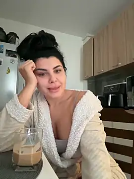 Snapshot of Scarlett-Dream chatting on September 2025 05:14:02 AM Scarlett-Dream online show from September 2025 05:14:02 AM
