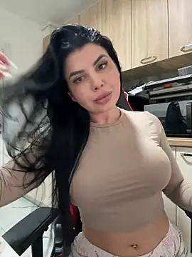 Snapshot of Scarlett-Dream chatting on February 2025 01:22:01 PM Scarlett-Dream online show from February 2025 01:22:01 PM