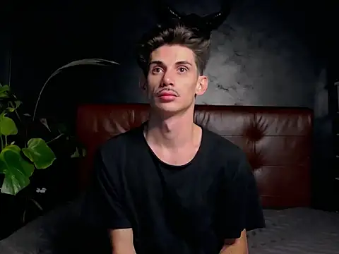 Snapshot of DanielCrush1 chatting on October 2025 10:58:01 AM DanielCrush1 online show from October 2025 10:58:01 AM