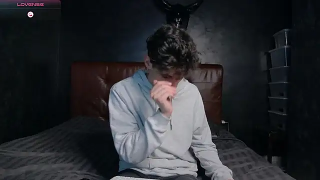 DanielCrush1 online show from January 2026 12:31:02 PM