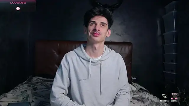 DanielCrush1 online show from February 2026 09:17:02 AM