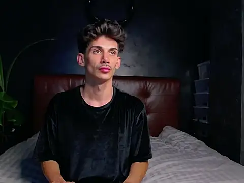 Snapshot of DanielCrush1 chatting on October 2025 06:09:02 PM DanielCrush1 online show from October 2025 06:09:02 PM