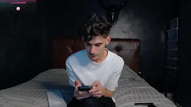 DanielCrush1 online show from November 2025 05:24:02 PM