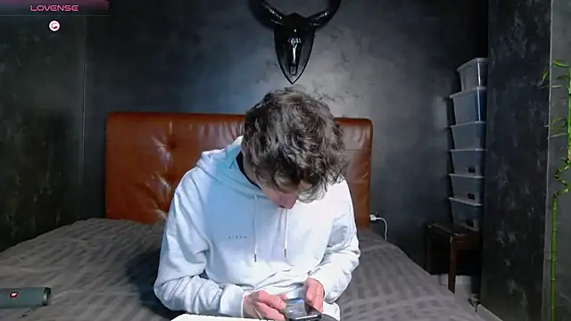 DanielCrush1 online show from January 2026 07:07:02 PM