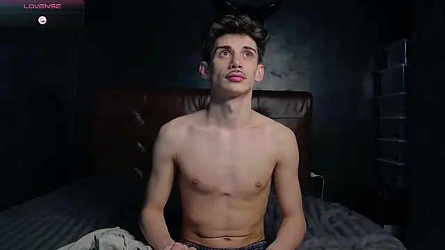 DanielCrush1 online show from January 2026 02:40:01 AM