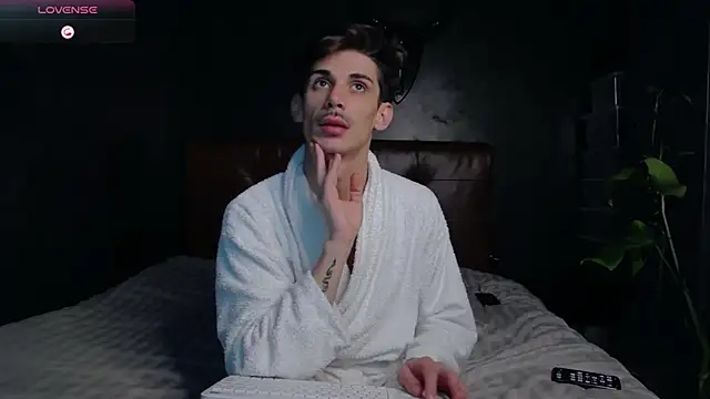 DanielCrush1 online show from November 2025 05:13:02 PM