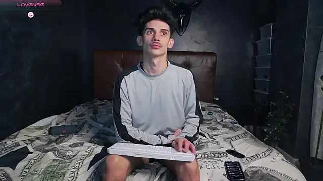 DanielCrush1 online show from February 2026 07:06:02 AM