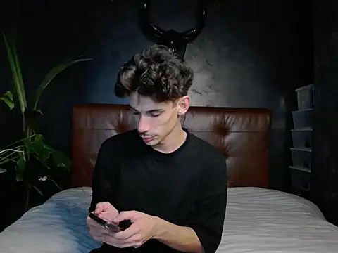 Snapshot of DanielCrush1 chatting on October 2025 06:54:02 PM DanielCrush1 online show from October 2025 06:54:02 PM