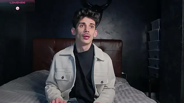 DanielCrush1 online show from January 2026 07:07:02 PM