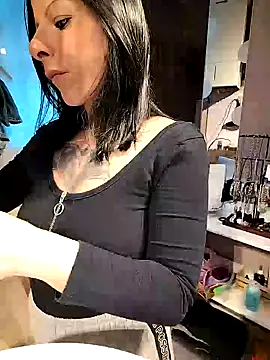 Snapshot of BoccadiFata chatting on December 2024 06:53:01 AM BoccadiFata online show from December 2024 06:53:01 AM