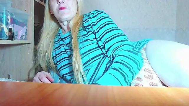 MadamBombShell online show from December 2025 03:42:01 AM