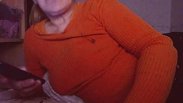 MadamBombShell online show from November 2025 12:52:02 PM