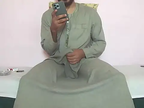 Snapshot of foxsanSs chatting on October 2025 08:28:01 AM foxsanSs online show from October 2025 08:28:01 AM