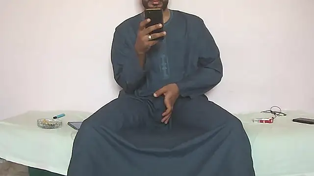 Snapshot of foxsanSs chatting on October 2025 10:50:01 AM foxsanSs online show from October 2025 10:50:01 AM