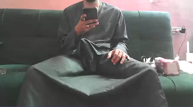 Snapshot of foxsanSs chatting on March 2025 03:47:01 AM foxsanSs online show from March 2025 03:47:01 AM